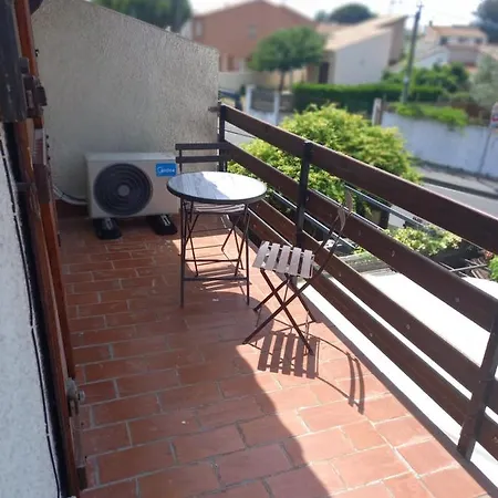 Les Cyclades, T3 Climatise, Terrasse, 500m Le Grau-d'Agde