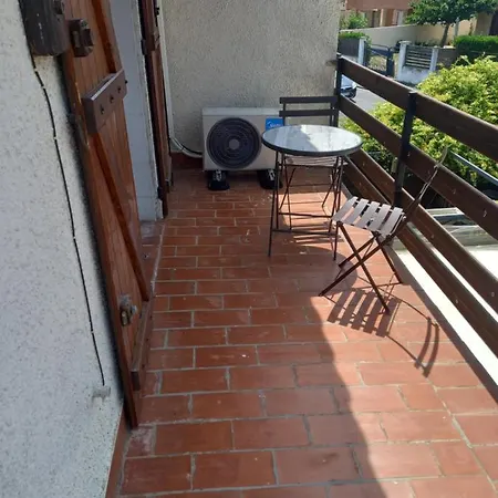 Les Cyclades, T3 Climatise, Terrasse, 500m * Le Grau-d'Agde